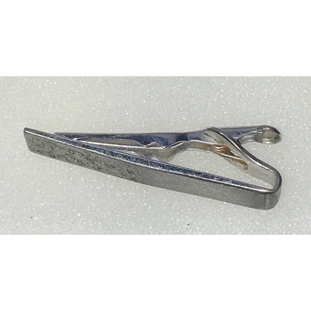 Swank Vintage Men's‎ Silver Tone Etched Floral Scroll Tie Clip Accessory